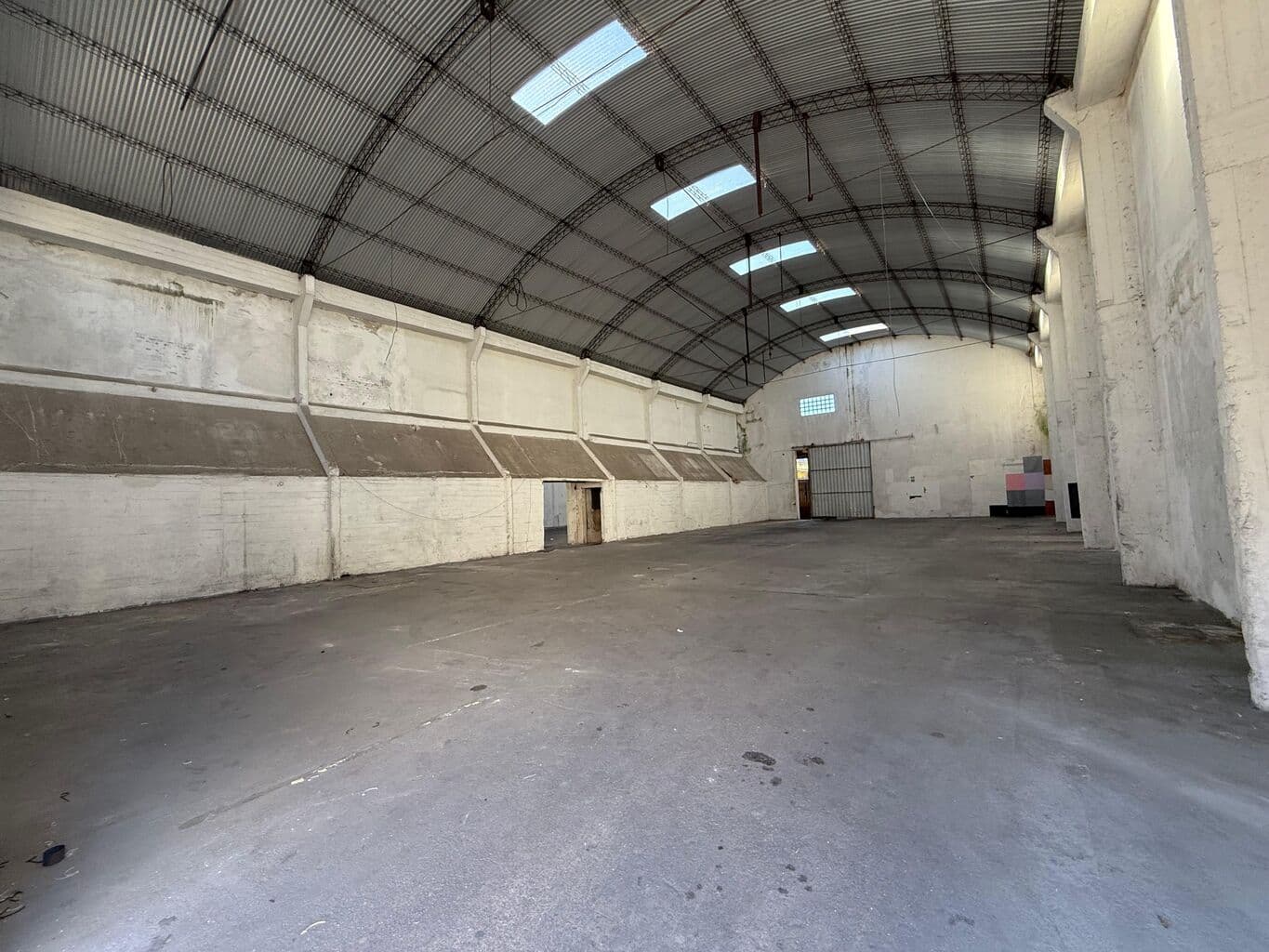 Alquiler Local 415m2 Industrial / Multipropósito