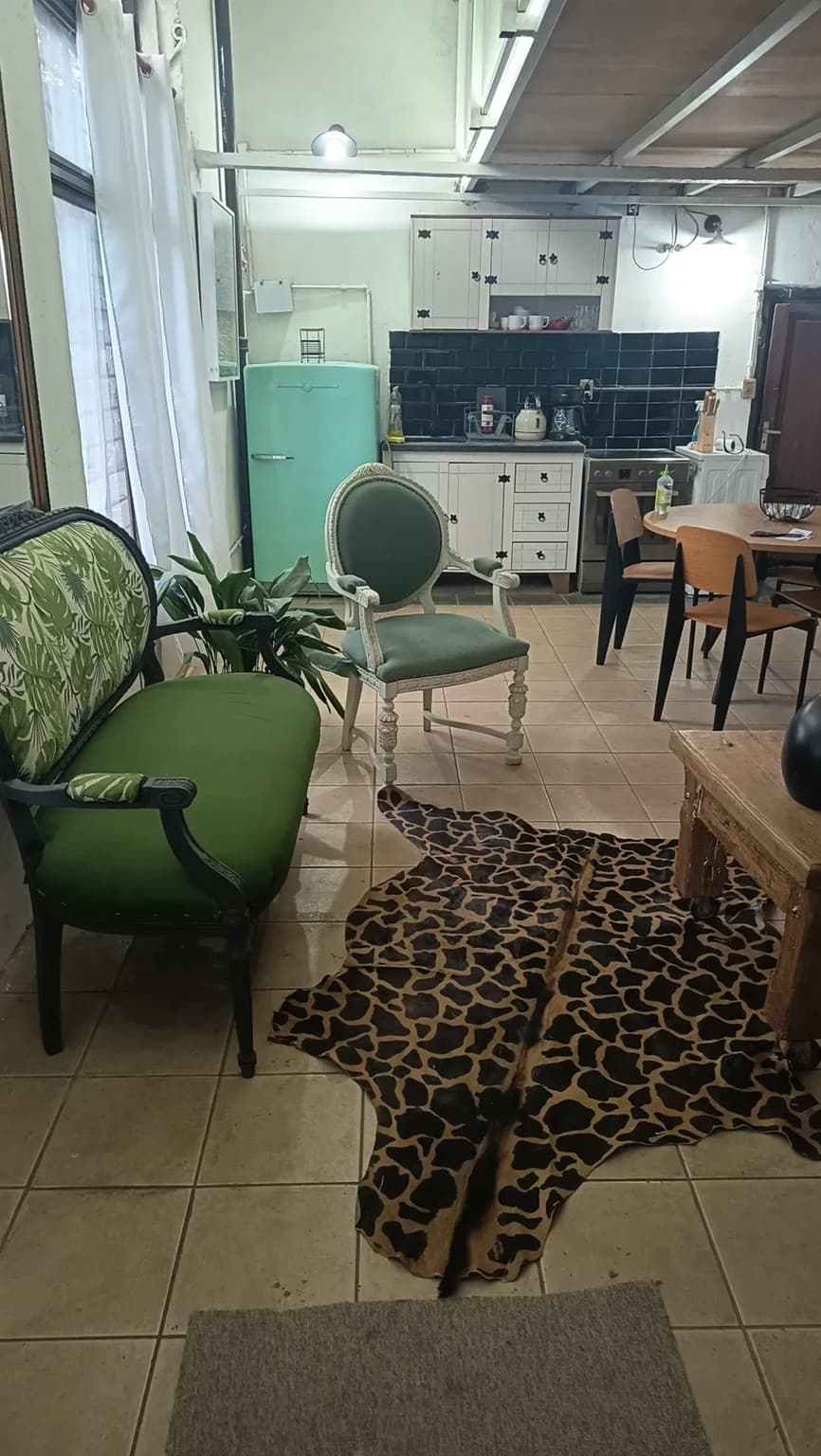 ALQUILER EN A COMERCIAL, CASA PH AL FRENTE, ENTRE PISO, AMUEBLADO, SOTANO